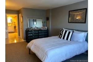 800 NE 195th St, Miami, FL 33179, Sold 02/21/19