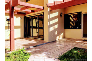 291 W Park Dr, Miami, FL 33172, Sold 02/22/19