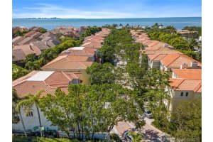 3503 Bayshore Villas Dr, Miami, FL 33133, Sold 05/31/19