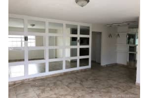 4 78th St #515, Miami Beach, FL 33141, Sold 08/19/19