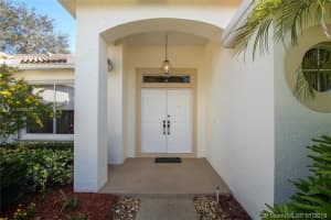 1936 Water Ridge Dr, Weston, FL 33326, Sold 02/28/19