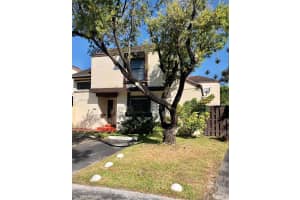 555 NW 99th Pl, Miami, FL 33172, Sold 03/07/19