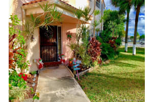 11165 NW 7th St, Miami, FL 33172, Sold 02/27/19