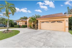 1485 SW 97th Way, Davie, FL 33324, Sold 03/18/19