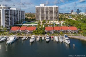 3630 Yacht Club Dr, Miami, FL 33180, Sold 02/05/19
