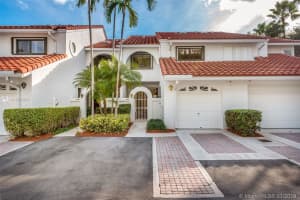 3630 Yacht Club Dr, Miami, FL 33180, Sold 02/05/19