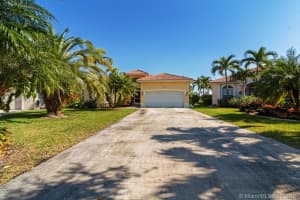 2813 Augusta Ln, Homestead, FL 33035, Sold 05/31/19