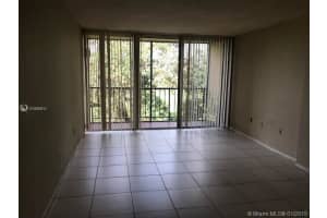 8870 Fontainebleau Blvd, Miami, FL 33172, Sold 05/20/19