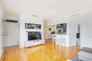 935 10th St, Miami Beach, FL 33139, Sold 07/18/19