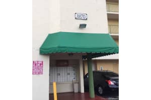 8870 Fontainebleau Blvd, Miami, FL 33172, Sold 03/12/19