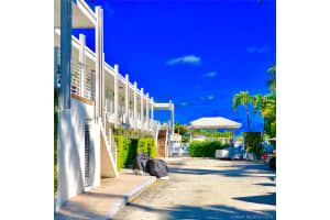 405 N Hibiscus Dr, Miami Beach, FL 33139, Sold 03/11/19