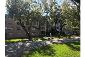 8411 NW 8th St, Miami, FL 33126, Sold 02/28/19