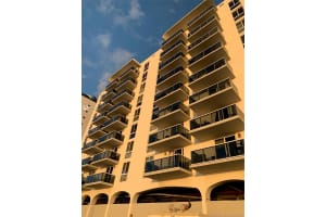 7928 West Dr, North Bay Village, FL 33141, Sold 08/29/19