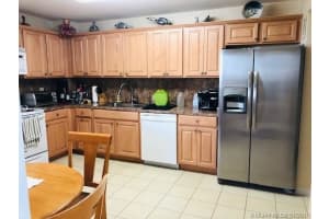5825 Collins Ave #15a, Miami Beach, FL 33140, Sold 05/10/19