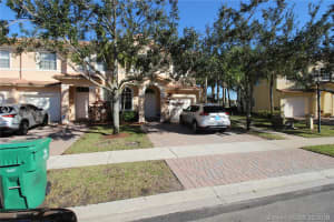 2635 SW 84th Terrace, Miramar, FL 33025, Sold 04/30/19