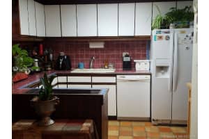 9140 Fontainebleau Blvd, Miami, FL 33172, Sold 02/27/19