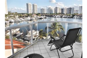 3610 Yacht Club Dr, Miami, FL 33180, Sold 09/12/19