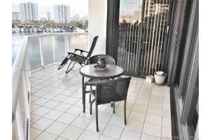 3610 Yacht Club Dr, Miami, FL 33180, Sold 09/12/19