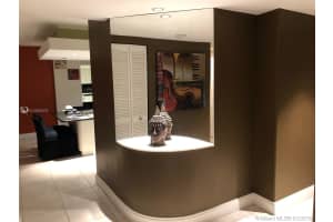 800 NE 195th St, Miami, FL 33179, Sold 07/10/19