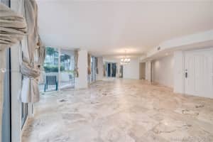 3370 Hidden Bay Dr, Aventura, FL 33180, Sold 11/04/21