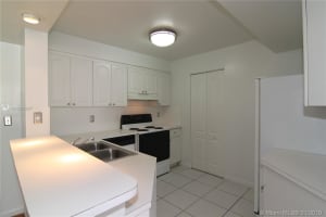 2642 Collins Ave, Miami Beach, FL 33140, Sold 09/24/19