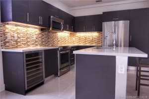 10403 NW 70th Ln, Doral, FL 33178, Sold 08/15/19