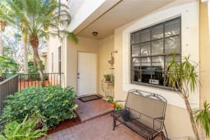 3835 Pond Apple Dr, Weston, FL 33332, Sold 04/19/19