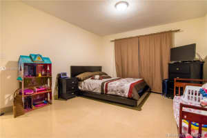 2924 Collins Ave, Miami Beach, FL 33140, Sold 09/18/19