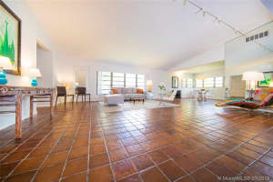 35 S Hibiscus Dr, Miami Beach, FL 33139, Sold 02/22/19