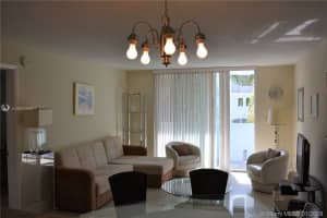 1045 10th St, Miami Beach, FL 33139, Sold 03/15/19