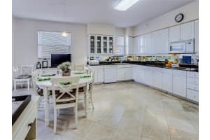 735 Crandon Blvd, Key Biscayne, FL 33149, Sold 06/28/19