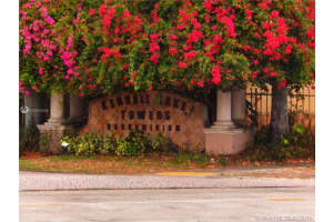 15221 SW 80th St, Miami, FL 33193, Sold 08/23/19