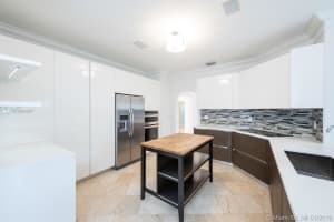 8033 NW 161st Terrace, Hialeah, FL 33016, Sold 03/26/19