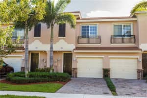 293 Las Brisas Cir, Weston, FL 33326, Sold 03/21/19