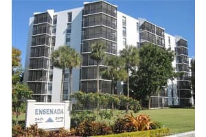3475 N Country Club Dr, Miami, FL 33180, Sold 07/31/19