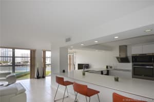 400 Leslie Dr, Hallandale Beach, FL 33009, Sold 04/05/19