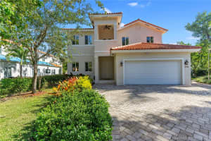 6701 Poinciana Ct, South Miami, FL 33143, Sold 07/02/19