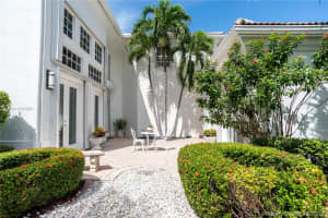 3722 NE 200th St, Aventura, FL 33180, Sold 12/11/19