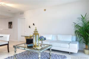 2821 N Ocean Blvd, Fort Lauderdale, FL 33308, Sold 08/12/20