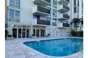 9800 W Bay Harbor Dr, Bay Harbor Islands, FL 33154, Sold 04/30/19