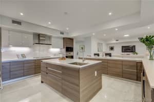 327 E Royal Palm Rd, Boca Raton, FL 33432, Sold 05/13/19