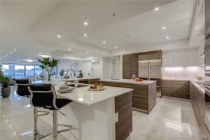 327 E Royal Palm Rd, Boca Raton, FL 33432, Sold 05/13/19