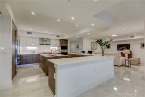327 E Royal Palm Rd, Boca Raton, FL 33432, Sold 05/13/19