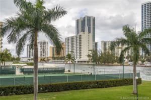 400 Leslie Dr, Hallandale Beach, FL 33009, Sold 05/20/19