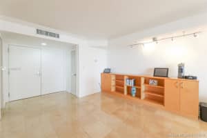 6423 Collins Ave, Miami Beach, FL 33141, Sold 11/01/19