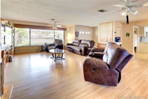 8721 SW 51st St, Cooper City, FL 33328, Sold 05/10/19