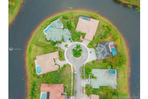 345 Mallard Rd, Weston, FL 33327, Sold 04/19/19