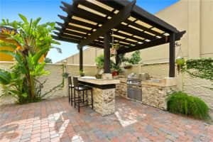 18072 NW 91st Ct, Hialeah, FL 33018, Sold 04/15/19