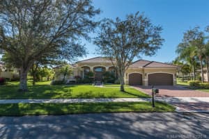 13804 SW 40th St, Davie, FL 33330, Sold 04/30/19