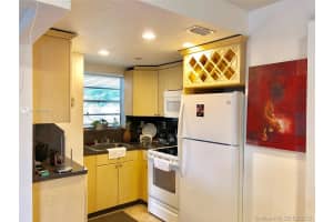 8830 Fontainebleau Blvd, Miami, FL 33172, Sold 04/01/19